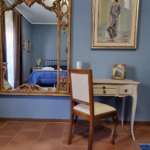 Vintageco. , Motta SantʼAnastasia Italia