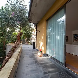 La Corte Dei Nespoli , Acireale Italia
